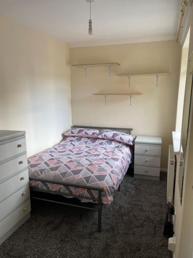 Spacious, Sleeps 17, 3 Bathrooms, Parking, Mansfield Exterior photo