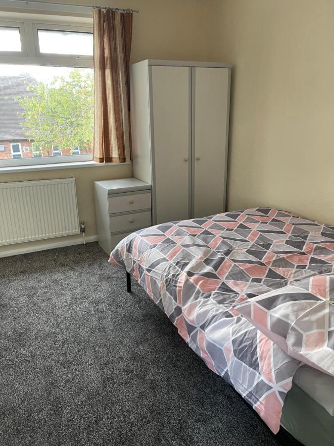 Spacious, Sleeps 17, 3 Bathrooms, Parking, Mansfield Exterior photo