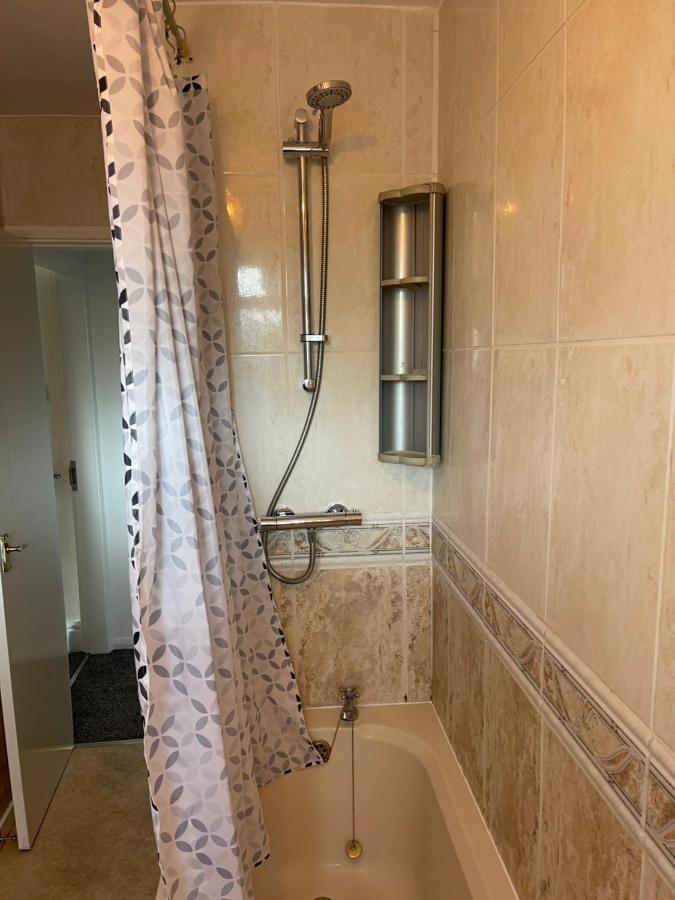 Spacious, Sleeps 17, 3 Bathrooms, Parking, Mansfield Exterior photo