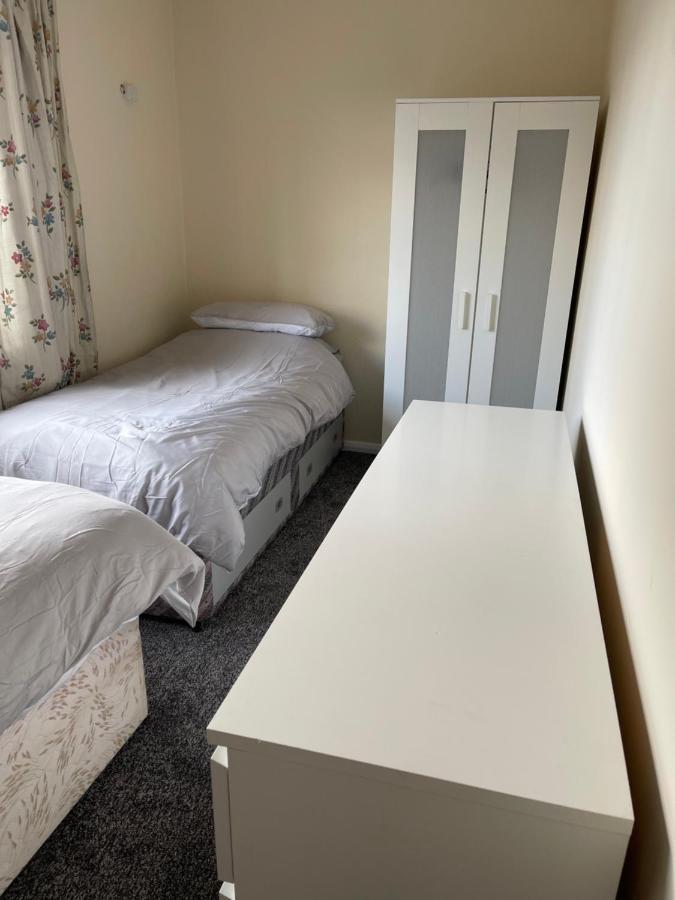 Spacious, Sleeps 17, 3 Bathrooms, Parking, Mansfield Exterior photo