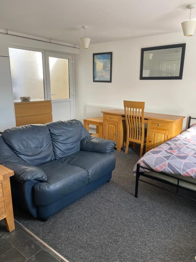 Spacious, Sleeps 17, 3 Bathrooms, Parking, Mansfield Exterior photo