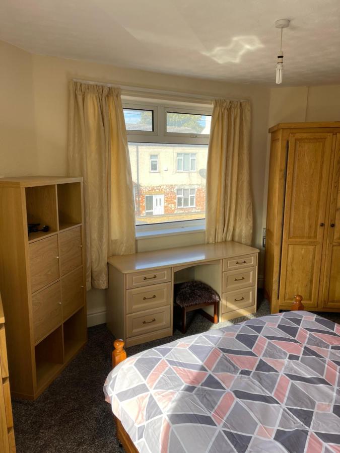 Spacious, Sleeps 17, 3 Bathrooms, Parking, Mansfield Exterior photo